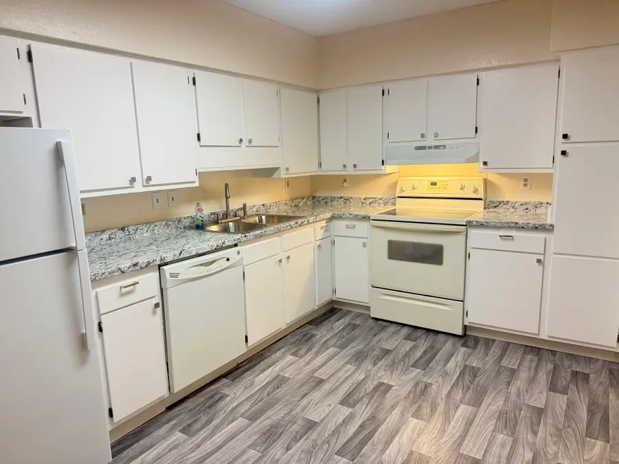 221 Grand Avenue W #308, South Saint Paul, MN 55075 - #2