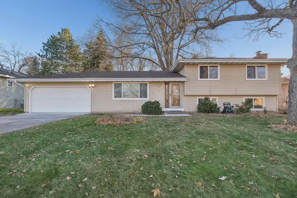 3725 80th Avenue N, Minneapolis, MN 55443