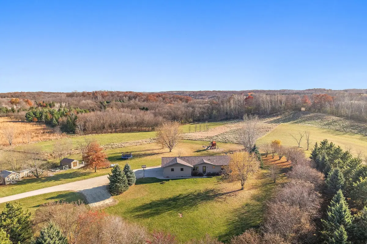 9528 115th Street Nw, Pine Island, MN 55963 - Image #1