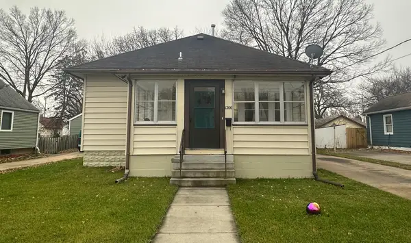 1206 3rd Street Ne, Rochester, MN 55906