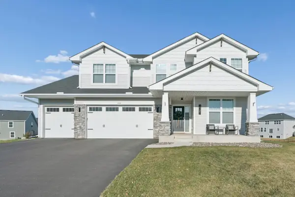 2121 Johanna Circle, Hugo, MN 55038