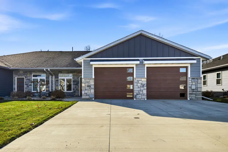 3007 15th Avenue Sw, Austin, MN 55912 - #2