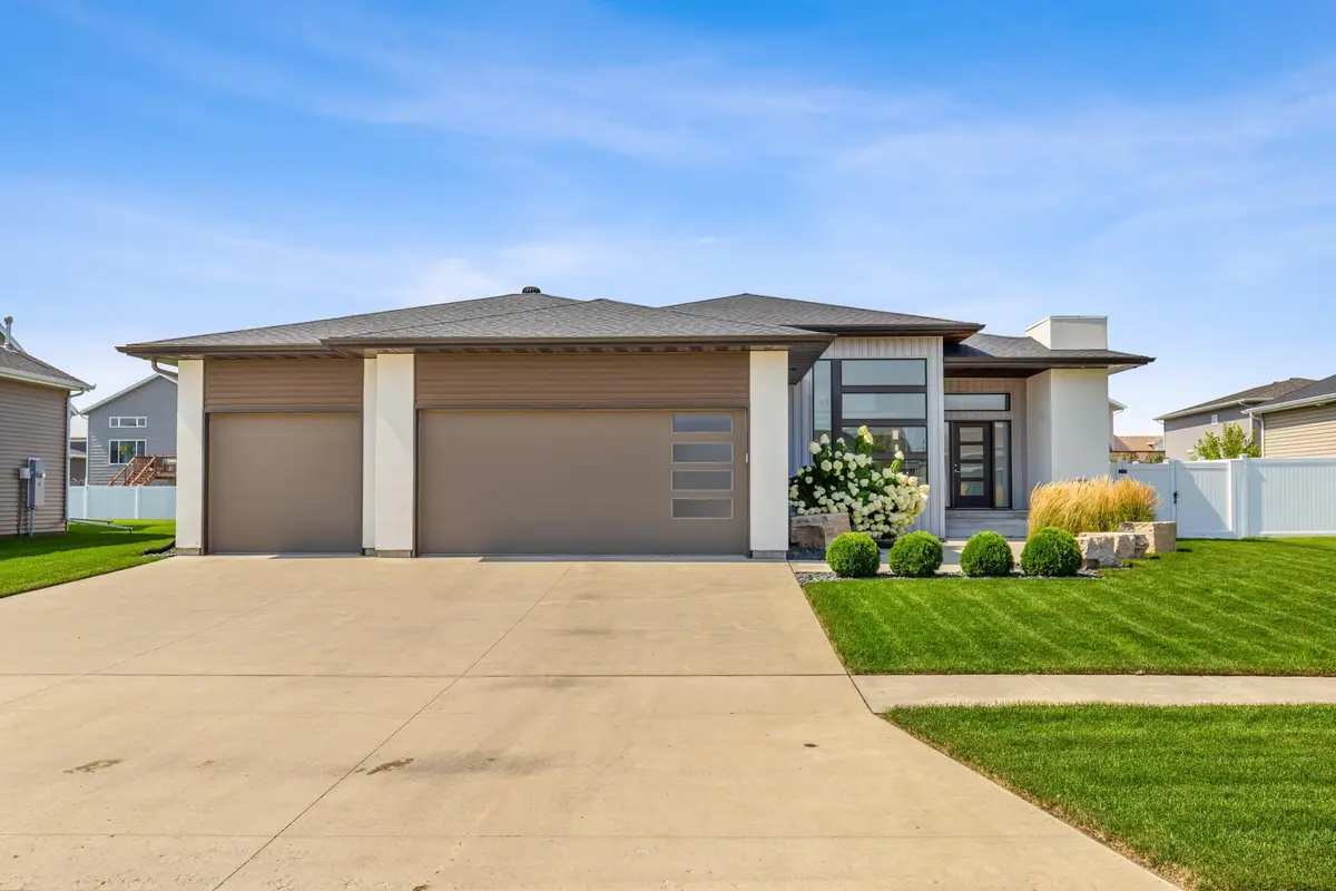 3676 Crimson Loop S, Fargo, ND 58104 - #1