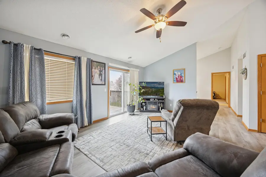 15356 Floret Way, Apple Valley, MN 55124 - Image #3