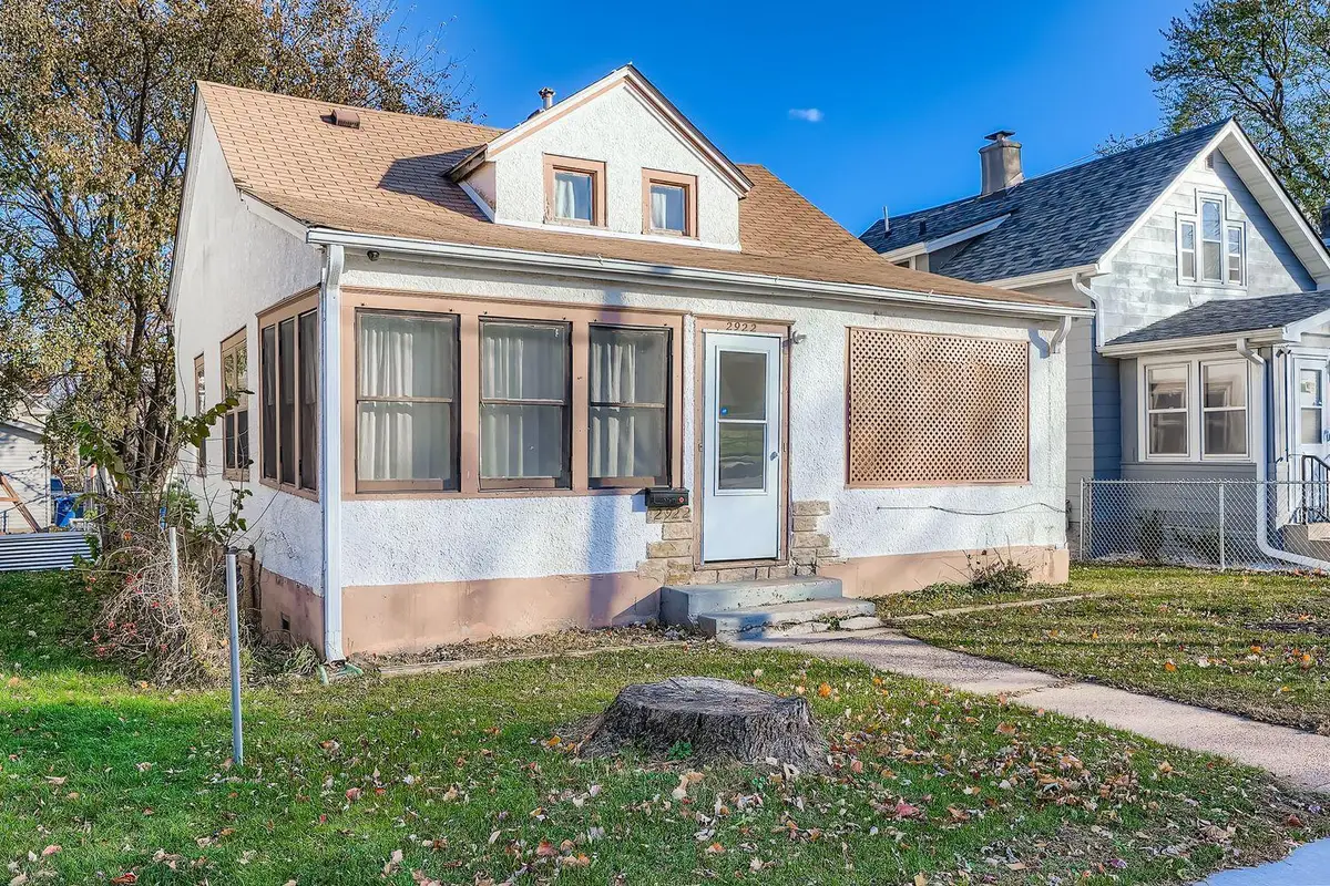 2922 Sheridan Avenue N, Minneapolis, MN 55411 - #1