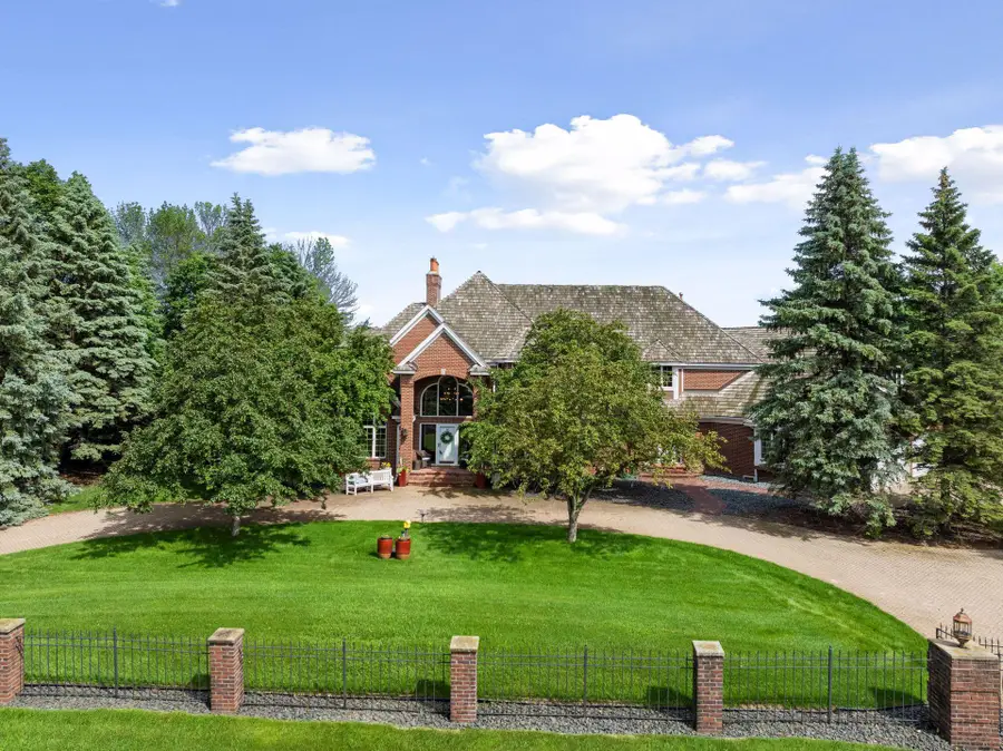 10 Apple Orchard Court, Saint Paul, MN 55110 - #3