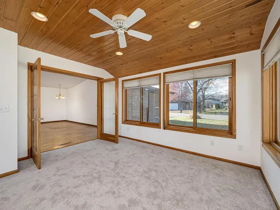 984 Yuma Lane N, Minneapolis, MN 55447 - Image #2