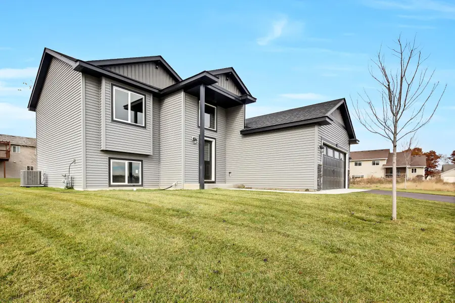 1319 Jasmine Lane Ne, Saint Joseph, MN 56374 - Image #2