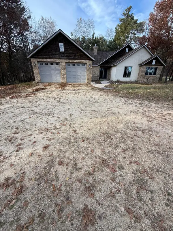 777 132nd Avenue, Hudson, WI 54016