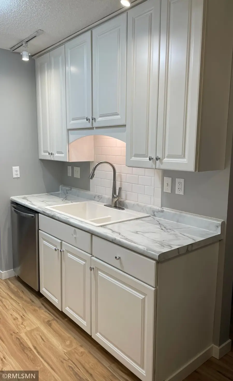 2800 Hillsboro Avenue N #105, Minneapolis, MN 55427 - Image #2