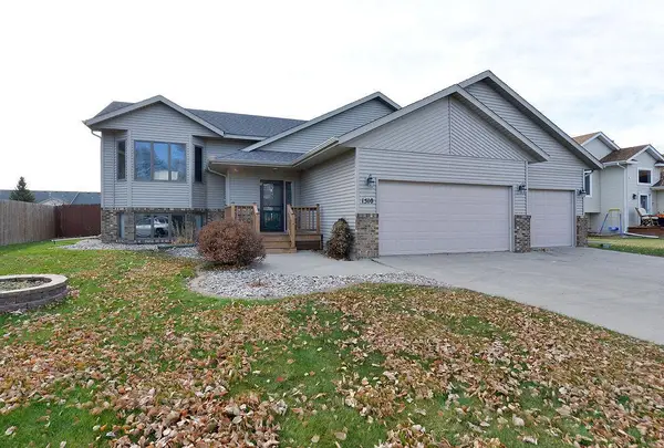 1510 57th Avenue S, Fargo, ND 58104