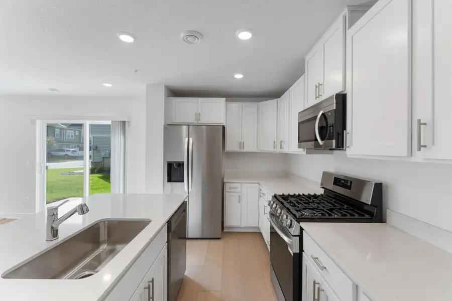 21725 Dahlia Lane, Farmington, MN 55024 - Image #3