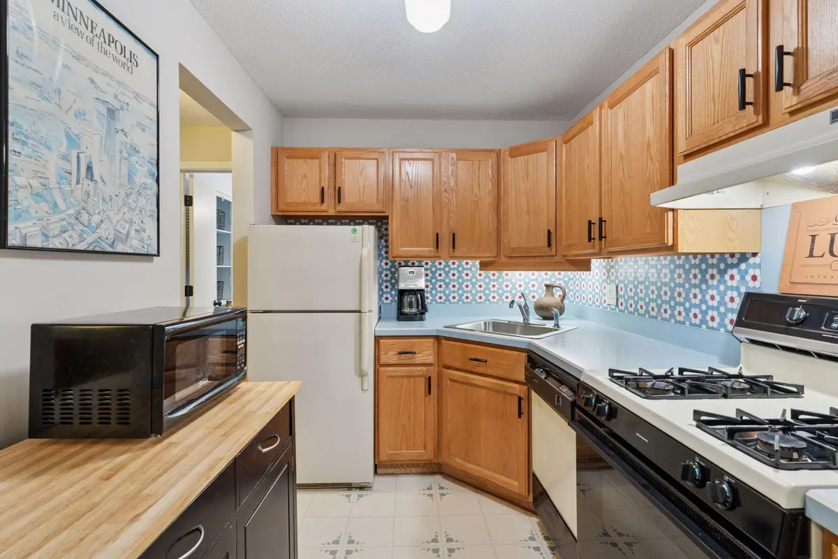 4860 Park Commons Drive #205, Minneapolis, MN 55416 - Image #1