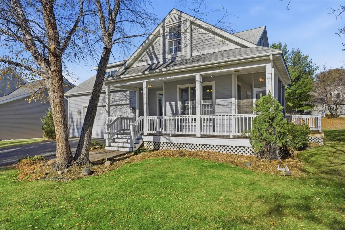 2711 Snowdrift Circle E, Saint Paul, MN 55119 - Image #1