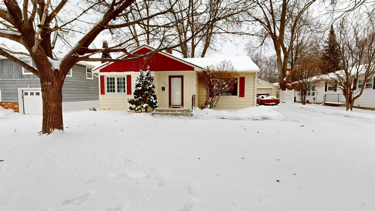 1204 Willmar Avenue Sw, Willmar, MN 56201 - Image #1