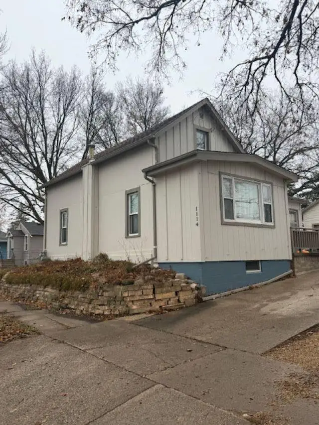 1114 N Prairie Avenue, Fairmont, MN 56031 - #1