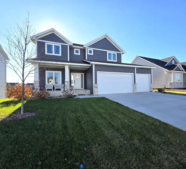 5336 W 177th Street, Lakeville, MN 55044