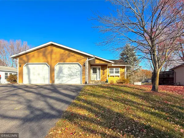 210 Knollwood Street W, Annandale, MN 55302