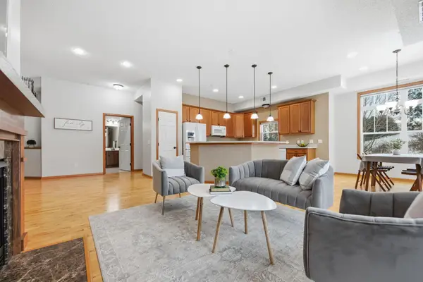 1256 County Road D E #104, Maplewood, MN 55109