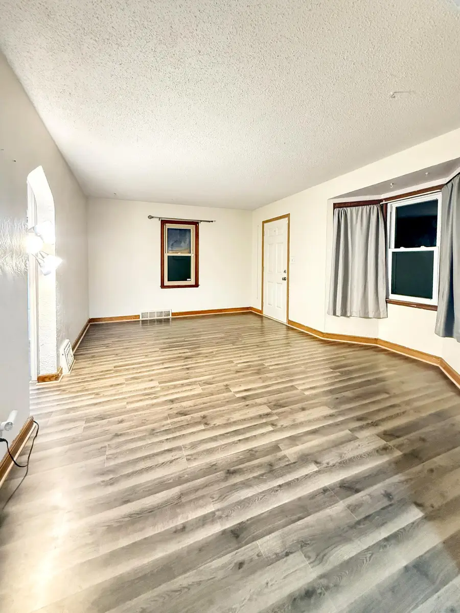 2003 Cottage Avenue E, Saint Paul, MN 55119 - Image #3