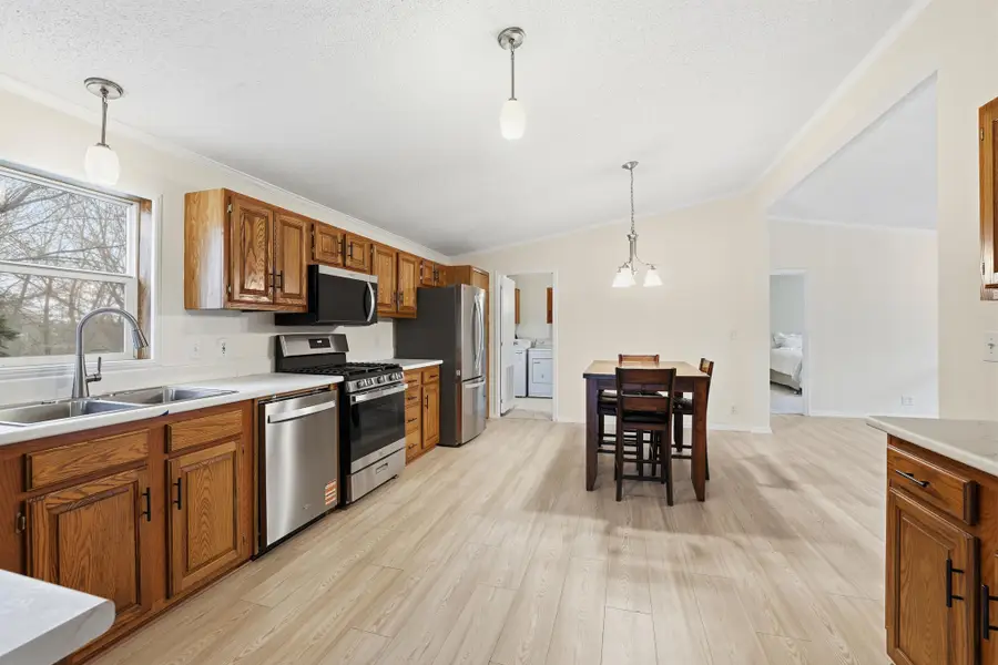 720 Central Avenue S, New Prague, MN 56071 - #3