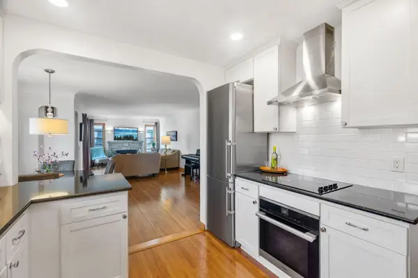 2908 30th Avenue Ne, Minneapolis, MN 55418