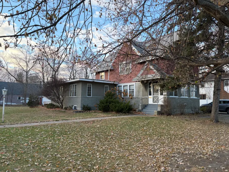 724 S Marshall Avenue, Litchfield, MN 55355 - #3