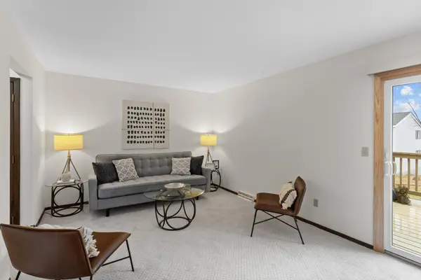 2355 Dorland Place E, Saint Paul, MN 55119