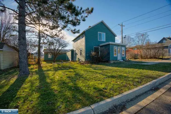 109 E Florida Avenue, Gilbert, MN 55741