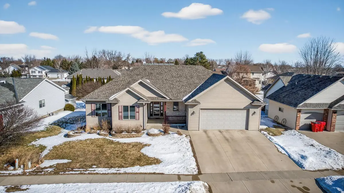 904 Bucknell Boulevard Se, Stewartville, MN 55976 - #1