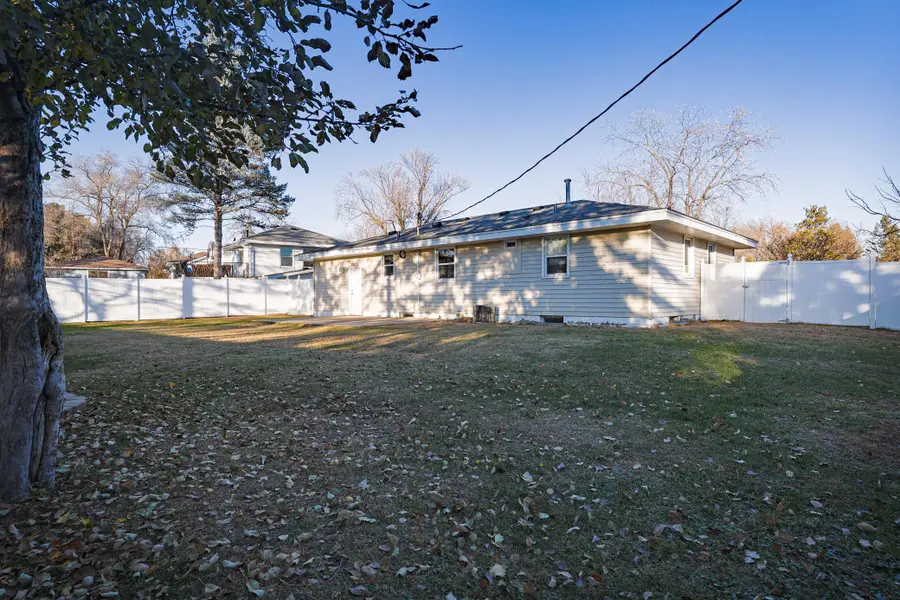 8556 Rich Avenue S, Minneapolis, MN 55437 - Image #3