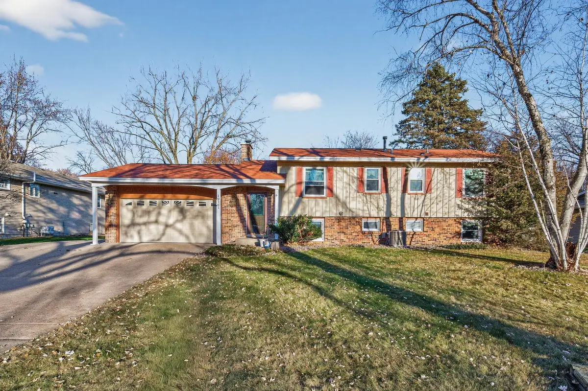 10161 Uplander Street Nw, Coon Rapids, MN 55433 - Image #1