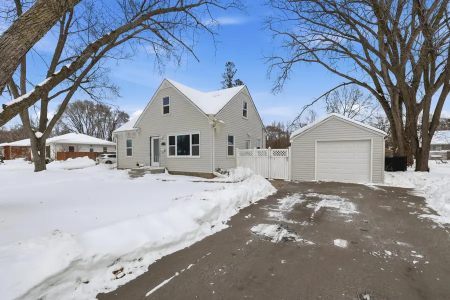 6006 Bryant Avenue N, Brooklyn Center, MN 55430 - Image #2