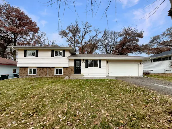 901 Oak Ridge Point Ne, Minneapolis, MN 55434