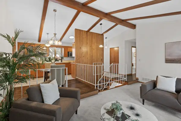 150 104th Lane Nw, Minneapolis, MN 55448