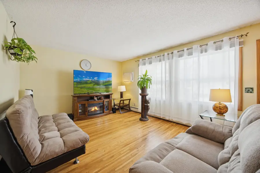 1494 21st Avenue Nw #4, Saint Paul, MN 55112 - Image #3