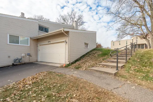 5616 N Innsbruck Court, Fridley, MN 55432