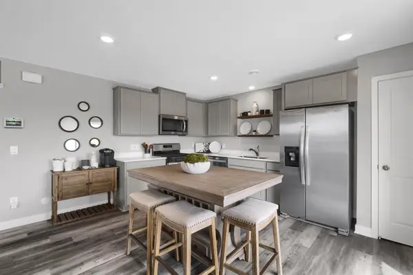 2026 Clearwater Terrace, Shakopee, MN 55379