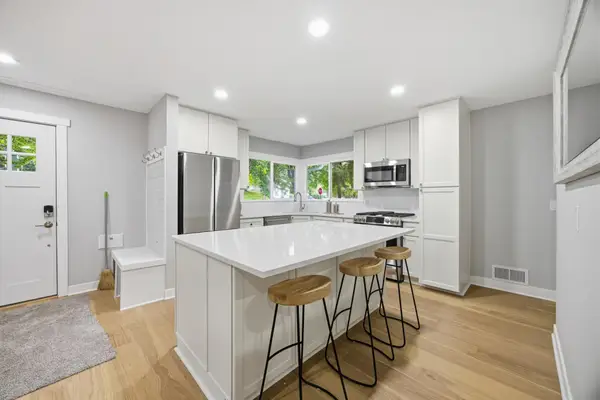 2931 Chowen Avenue N, Minneapolis, MN 55422