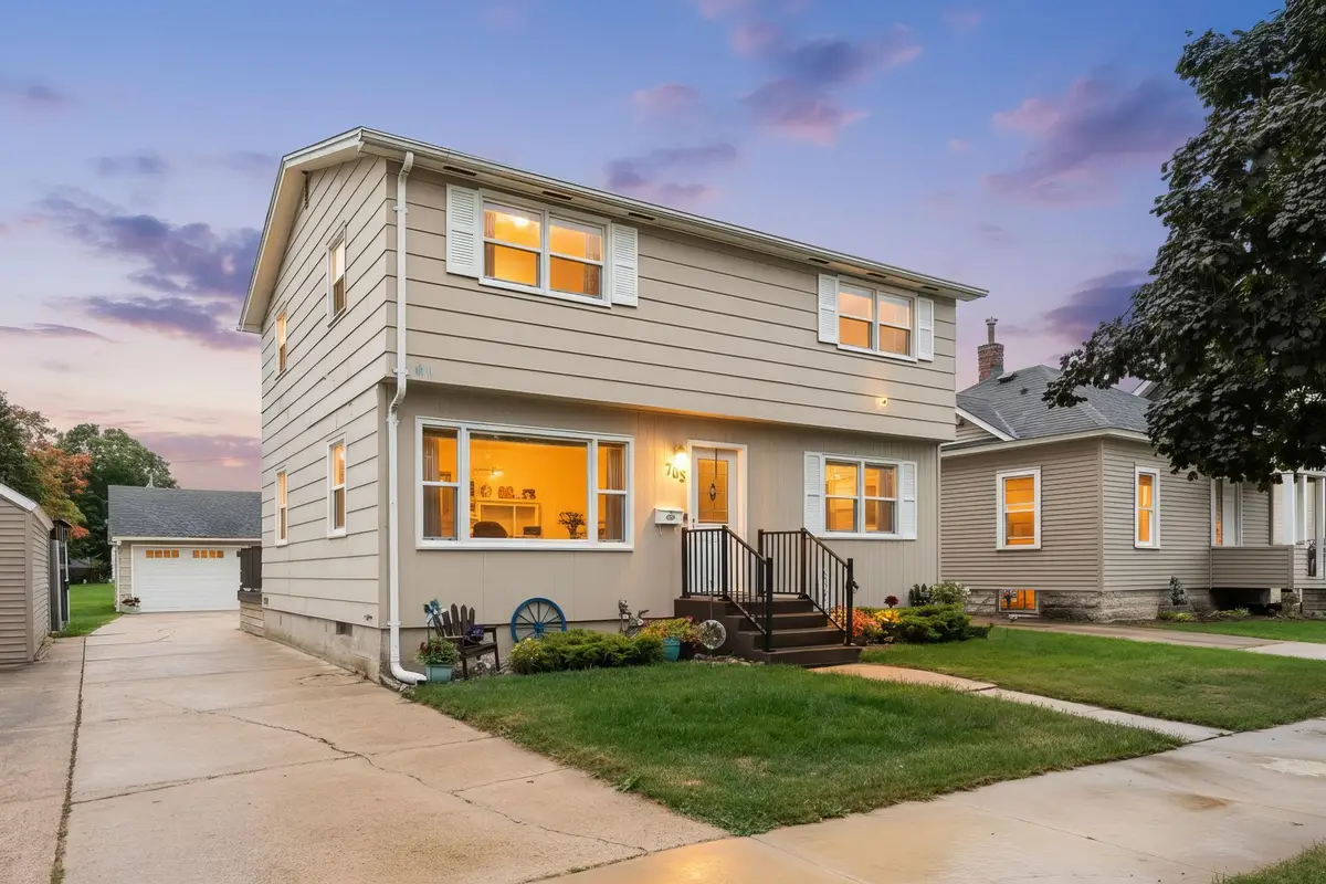 705 11th Avenue Nw, Austin, MN 55912 - Image #1