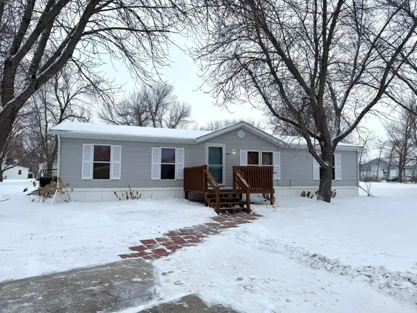 1332 Sandstone Drive, West Fargo, ND 58078