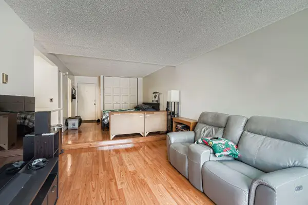 1601 N Innsbruck Drive #250NE, Minneapolis, MN 55432