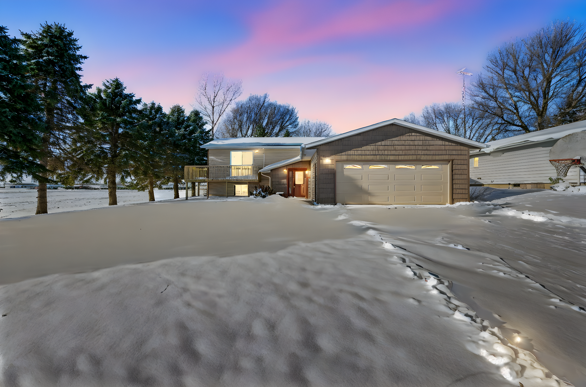 225 S 7th Avenue E #E, Truman, MN 56088 - #1