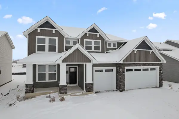 321 Ravencroft Road, Waconia, MN 55387