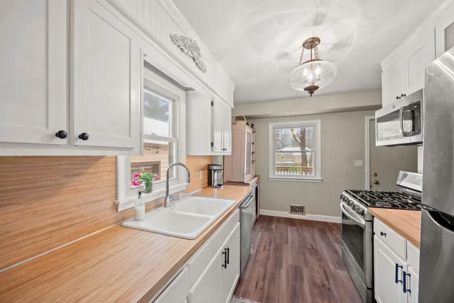 548 Doris Avenue, Shoreview, MN 55126 - Image #3