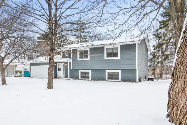 2525 14th Avenue Nw, Saint Paul, MN 55112