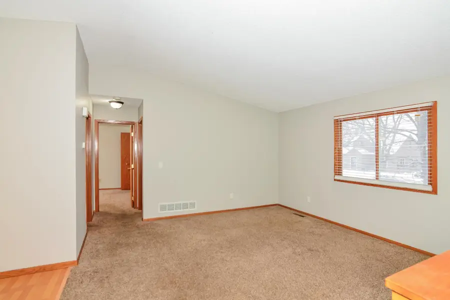 2525 14th Avenue Nw, Saint Paul, MN 55112 - Image #3