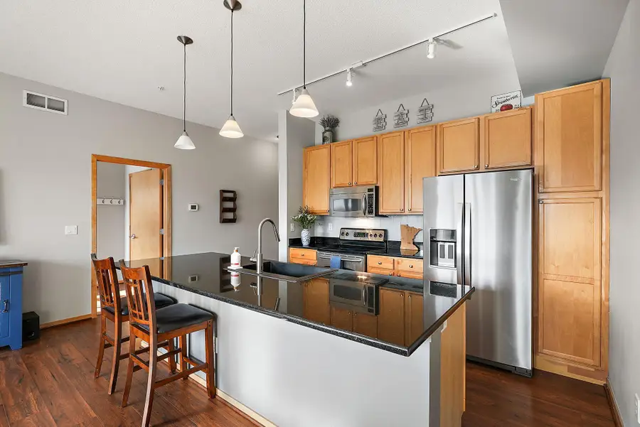 4525 Park Commons Drive #320, Minneapolis, MN 55416 - Image #2