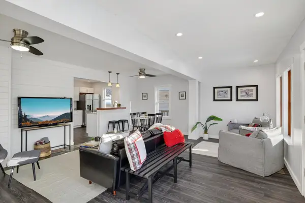 1935 Fremont Avenue E, Saint Paul, MN 55119