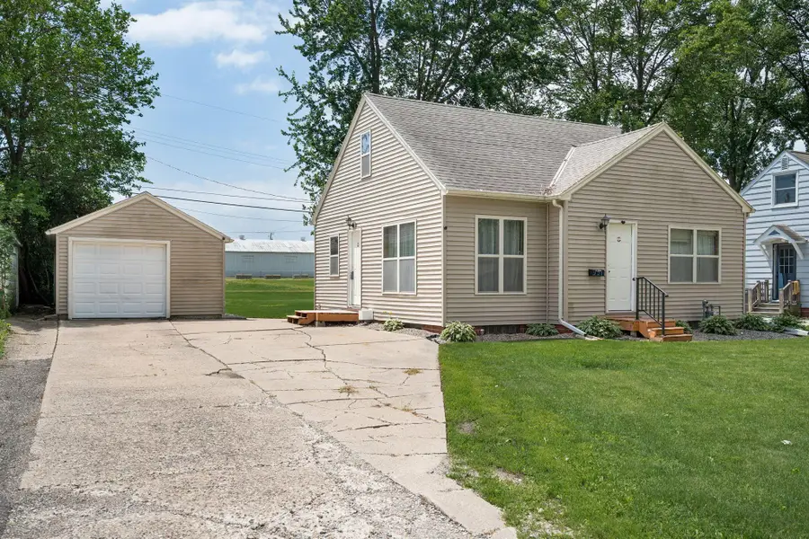 221 E Park Street, Owatonna, MN 55060 - Image #2